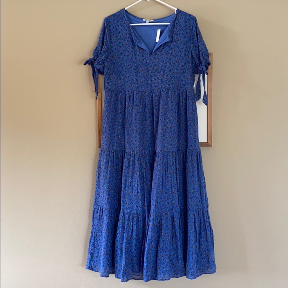 tie-sleeve tiered midi dress in calico floral